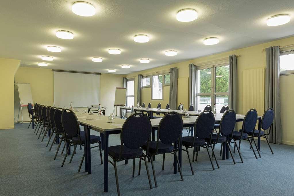 Hotel Du Golf Saint-Laurent Ploemel Servicios foto